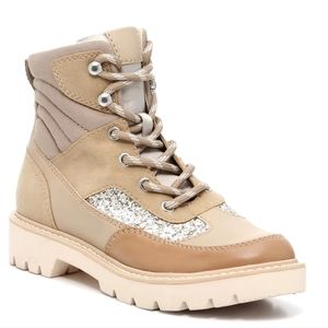 NIB Dolce Vita Pryor Bootie Taupe Silver 7